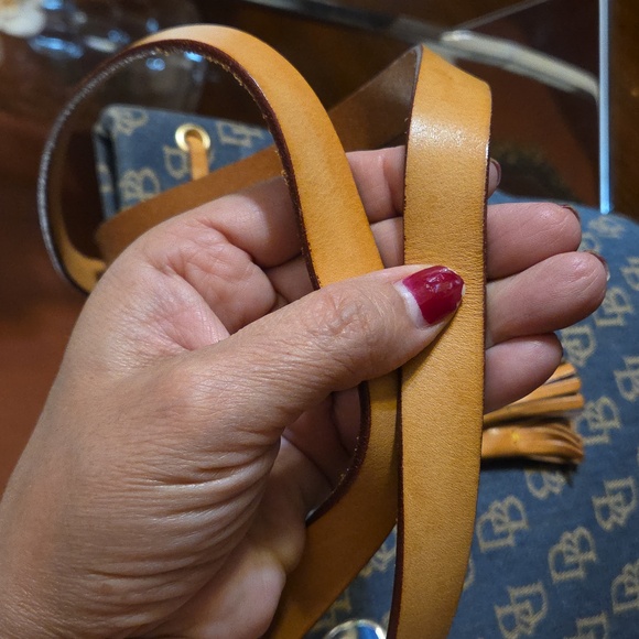 Dooney & Bourke Denim Monogram Bucket Bag EUC - Picture 8 of 14